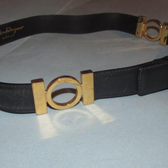 Salvatore Ferragamo Black 'Gancini' Vintage - Picture 7 of 8